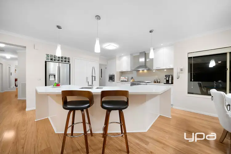 Fifth view of Homely house listing, 9 Tiffany Walk, Sanctuary Lakes VIC 3030