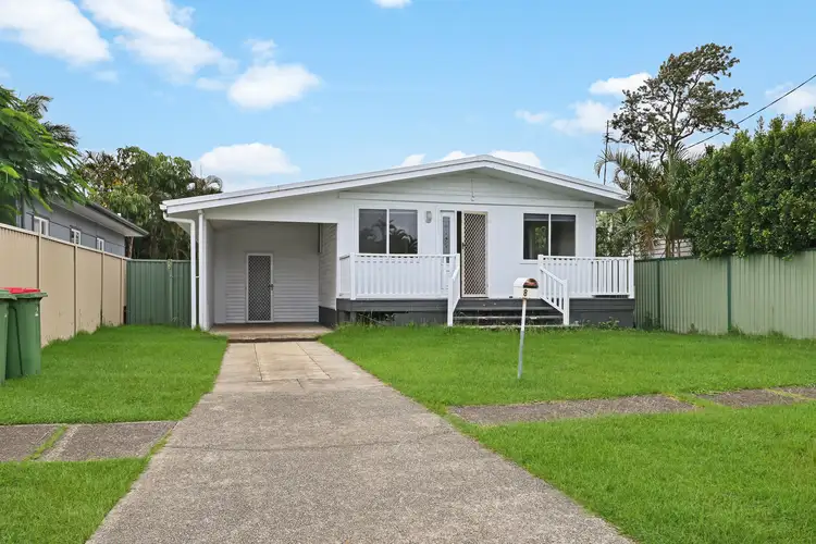 8 Nambur Street, Runaway Bay QLD 4216
