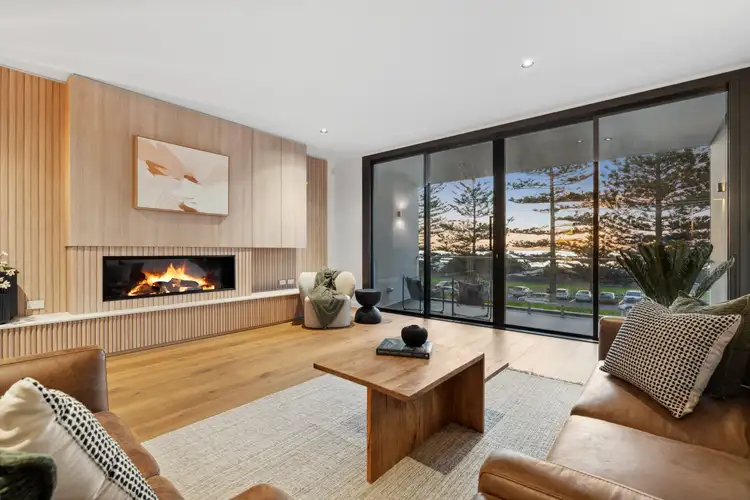 2/10 Esplanade, Semaphore South SA 5019