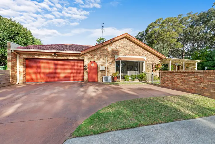 1/2 Hazel Road, Kalimna VIC 3909