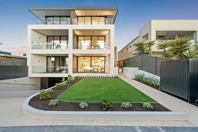 1/10 Esplanade, Semaphore South SA 5019