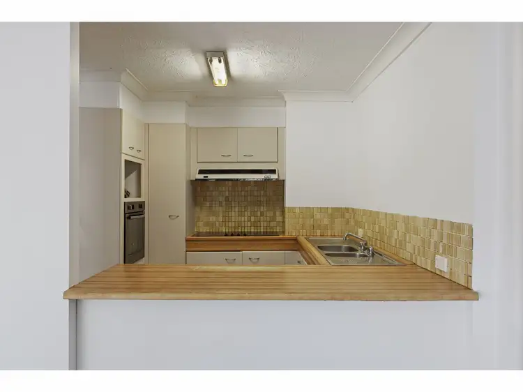 Fourth view of Homely apartment listing, 2/8-10 Queensland Avenue, Broadbeach QLD 4218