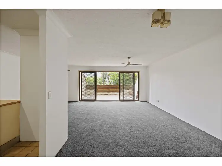 Fifth view of Homely apartment listing, 2/8-10 Queensland Avenue, Broadbeach QLD 4218