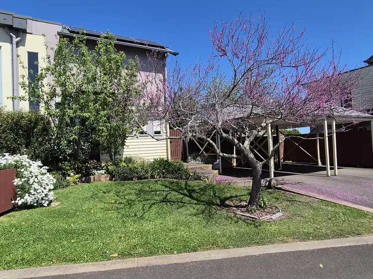 Second view of Homely villa listing, 10/34 Smith Street, Daylesford VIC 3460