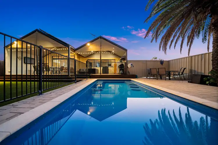 4 Scott Place, Hillarys WA 6025