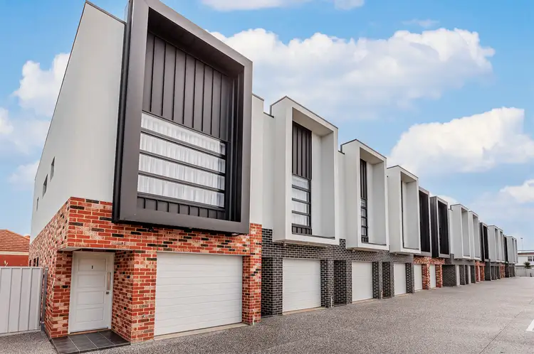 Main view of Homely townhouse listing, 10/236-238 Trimmer Parade, Grange SA 5022