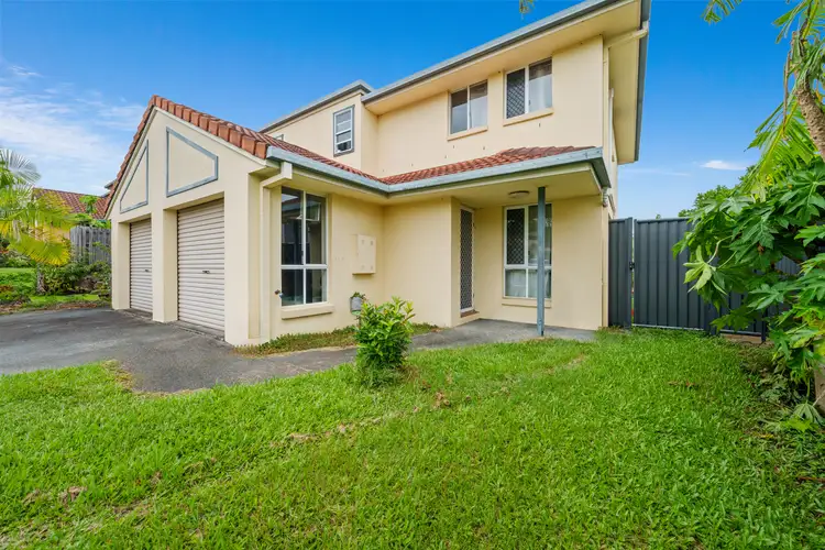 2/120 Greenacre Drive, Parkwood QLD 4214