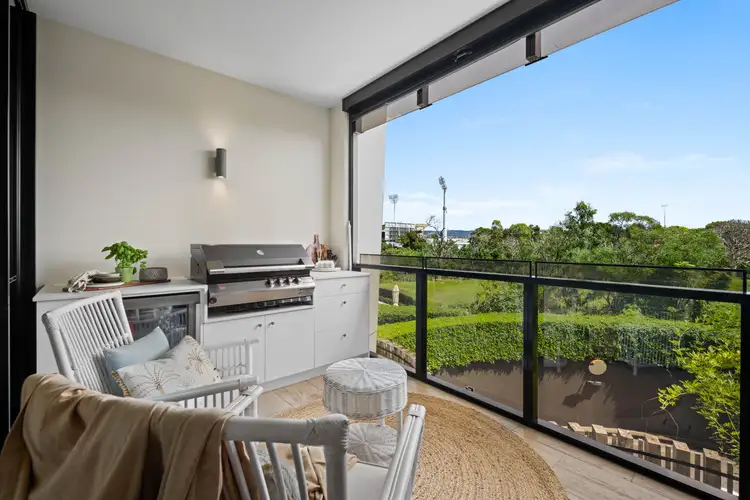 206W/1 Marina Drive, Benowa QLD 4217