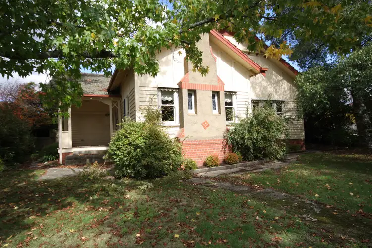 1-3 Neill Street, Beaufort VIC 3373