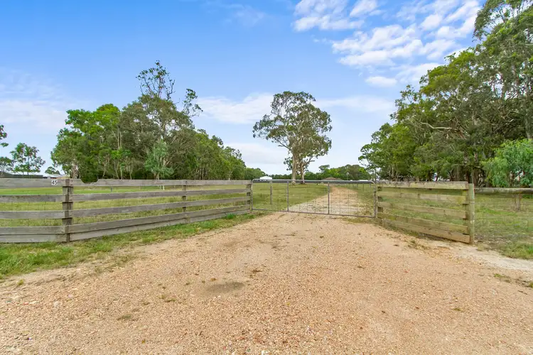 45 Lee Street, Stratford VIC 3862