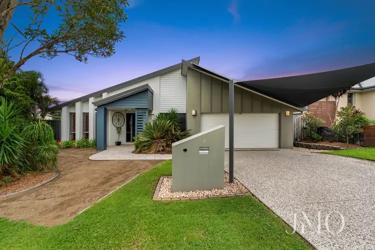 2 Penneshaw Crescent