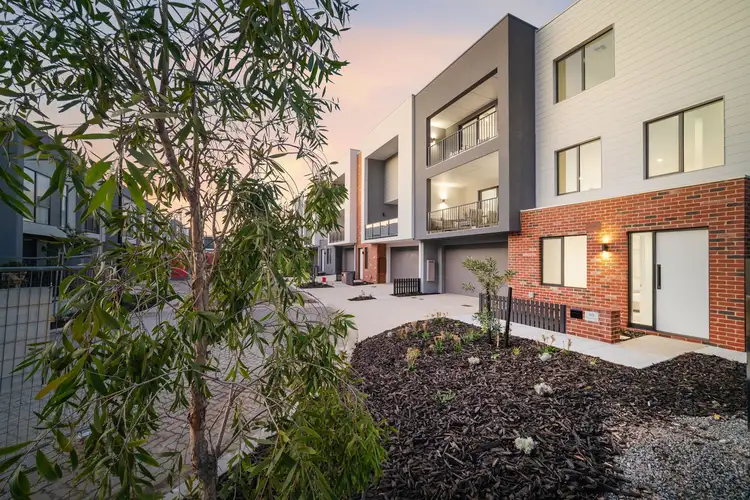 63 Penzance Circuit, Glendalough WA 6016