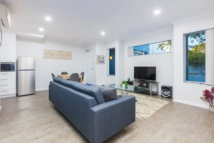 Sixth view of Homely apartment listing, 4/35 Macedon Place, Craigie WA 6025