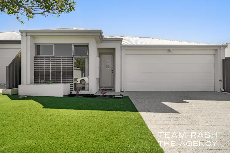 10 Gippsland Way, Banksia Grove WA 6031