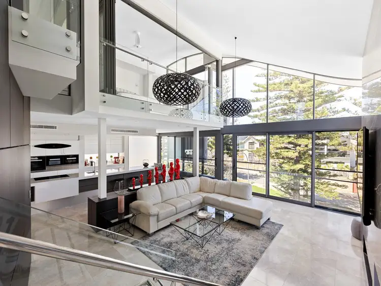 18 Swansea Promenade, Mindarie WA 6030