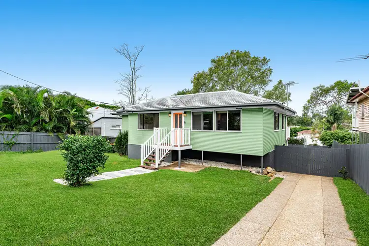 32 Bulgin Avenue, Wynnum West QLD 4178