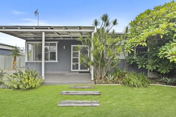8 Albion Street, Umina Beach NSW 2257