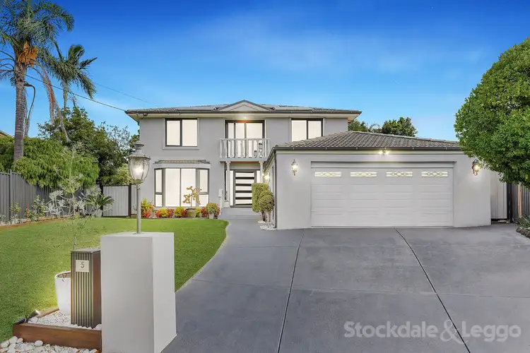 5 Samuel Close, Wheelers Hill VIC 3150