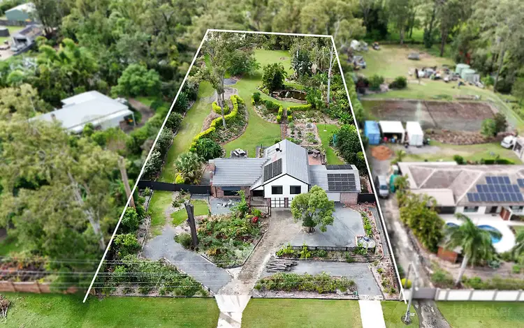 9 Warrego Way, Helensvale QLD 4212