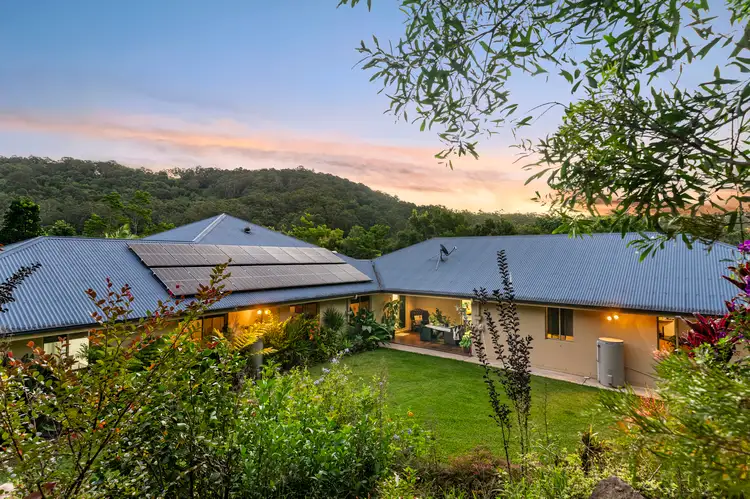 13 Des Quinlan Crescent, Tallebudgera QLD 4228