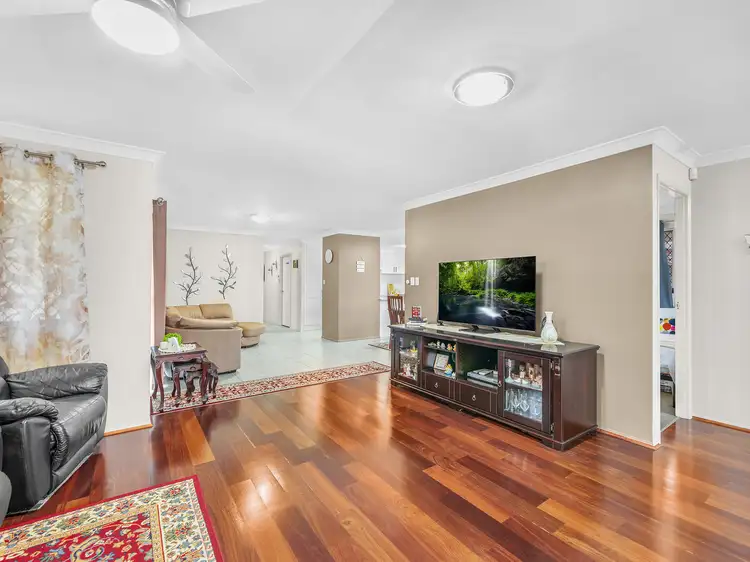 8 Somersby Street, Seventeen Mile Rocks QLD 4073