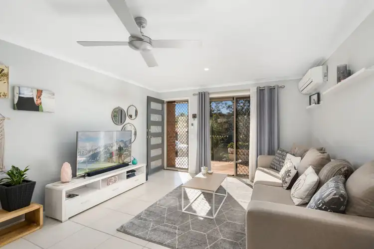 Fifth view of Homely semi-detached listing, 2/12 Ogilvie Crescent, Nerang QLD 4211