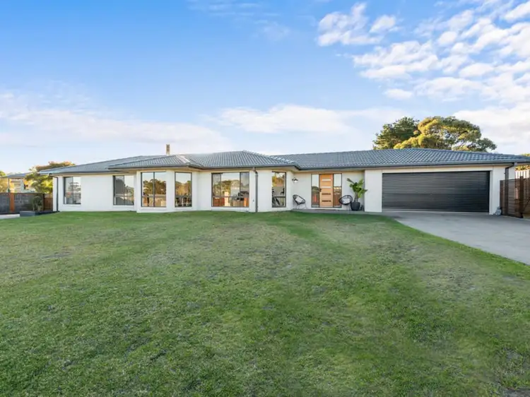 Main view of Homely house listing, 42 Lindamay Court, Lake Bunga VIC 3909