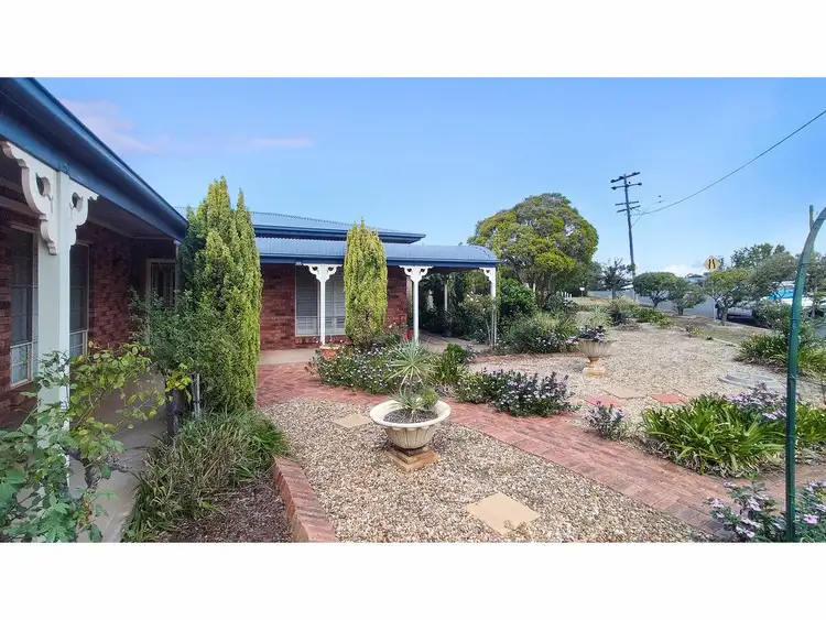 11 Old Hospital Road, West Wyalong NSW 2671