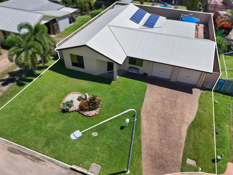 5 Black Braes Court