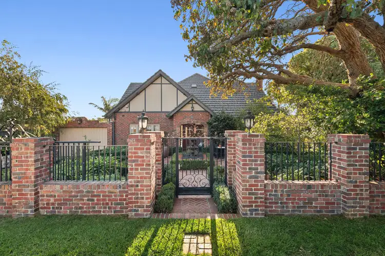 76 Cliff Road, Frankston South VIC 3199