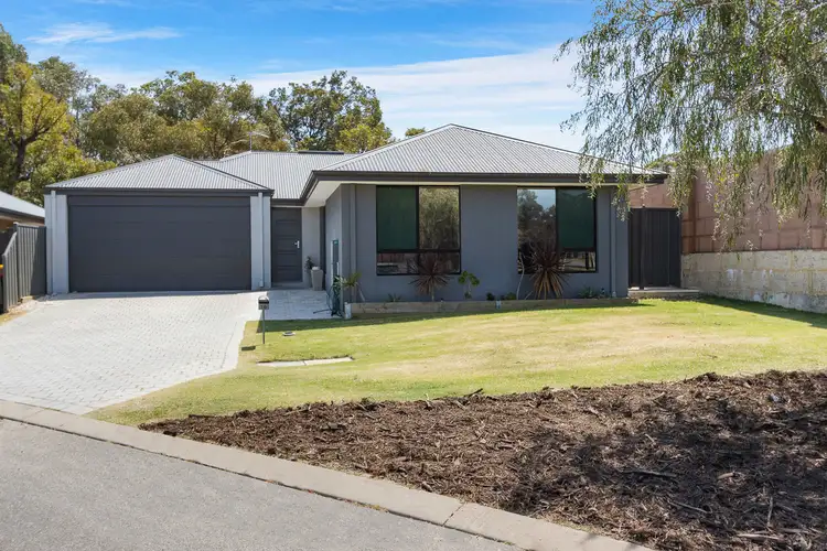 16 Hiscox Crescent, Baldivis WA 6171