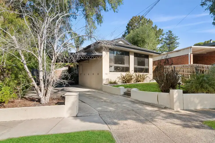 6 Erica Street
