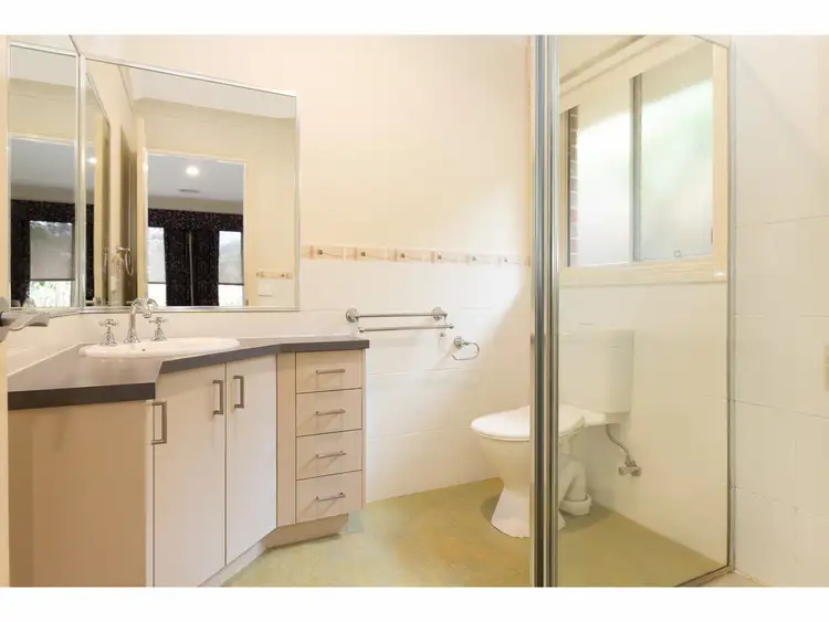 Seventh view of Homely house listing, 4 Hemlock Court, Baranduda VIC 3691