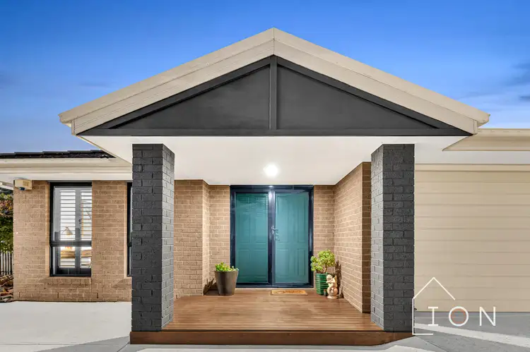 2 Ferndown Drive, Cranbourne VIC 3977