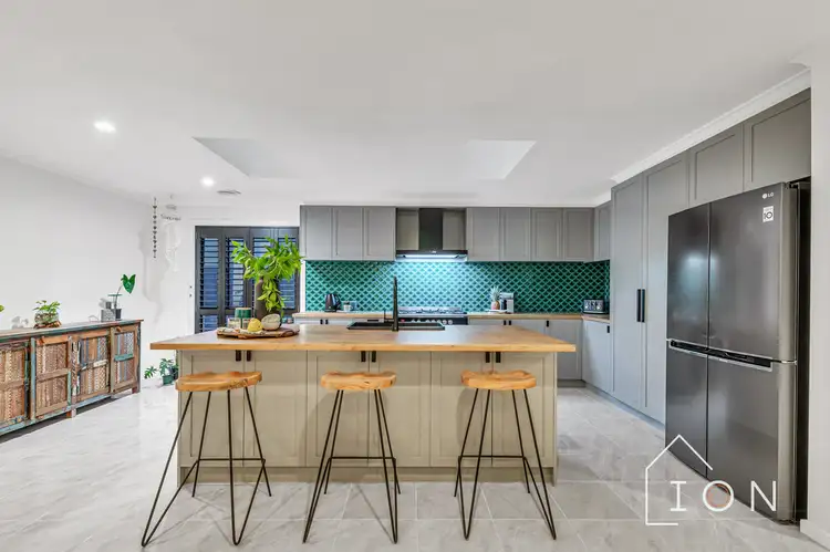 Fourth view of Homely house listing, 2 Ferndown Drive, Cranbourne VIC 3977