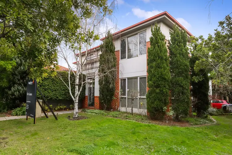 11 Canberra Parade, Port Melbourne VIC 3207