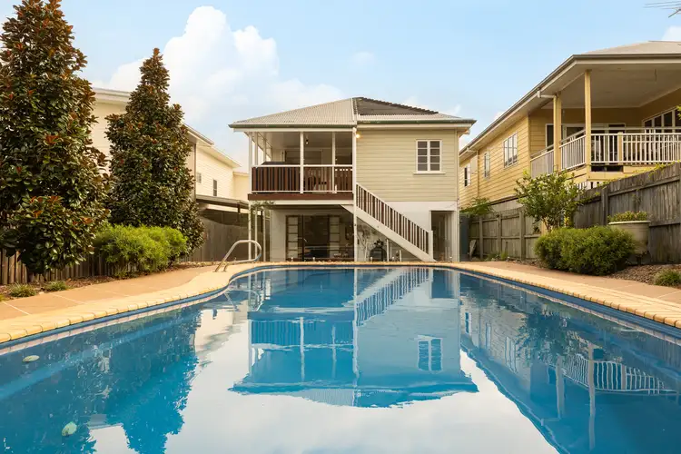 12 Dunne Street, Brighton QLD 4017
