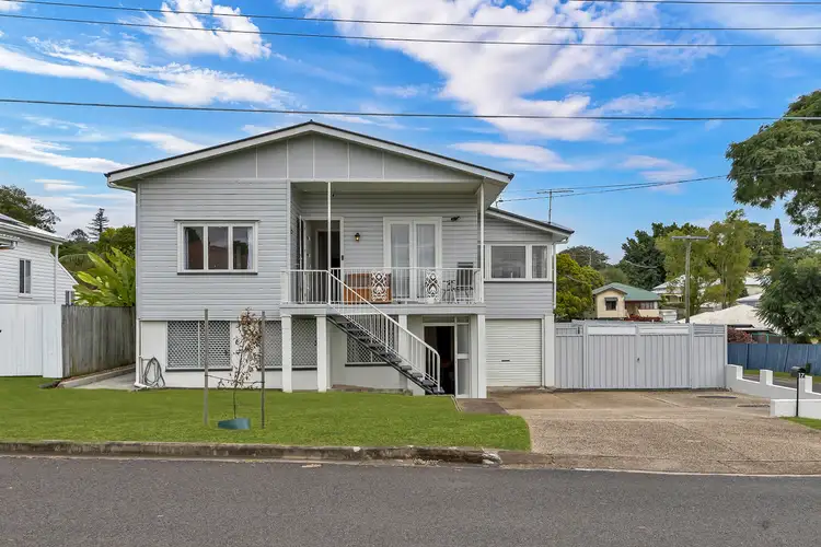 17 Walsh Street, Newtown QLD 4305