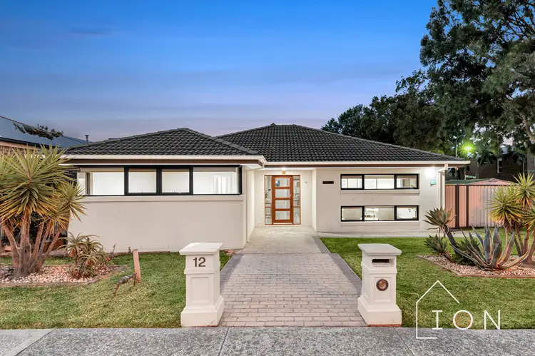 12 Brookland Greens Boulevard, Cranbourne VIC 3977