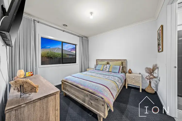 Seventh view of Homely house listing, 5 Cilroy Crescent, Cranbourne South VIC 3977