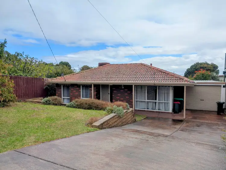 36 Iris Street
