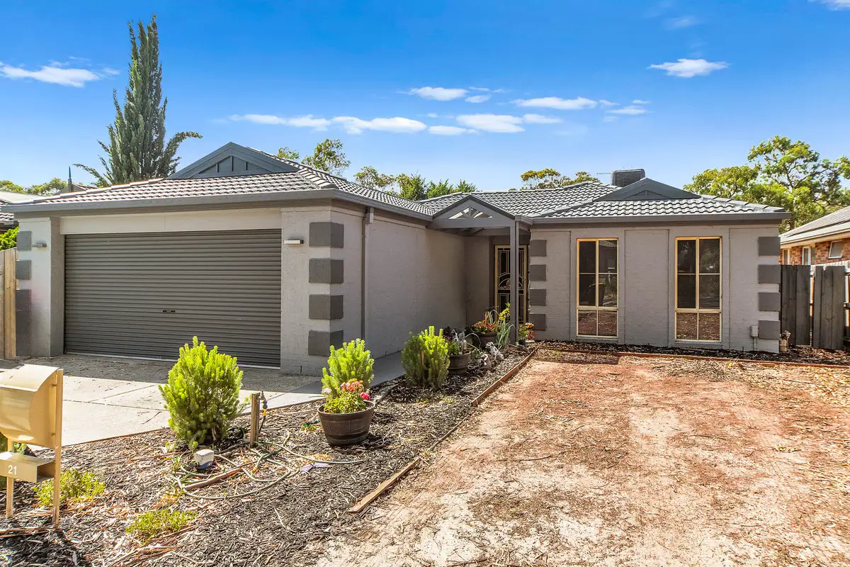 Main view of Homely house listing, 21 Flora Park Way, Carrum Downs VIC 3201