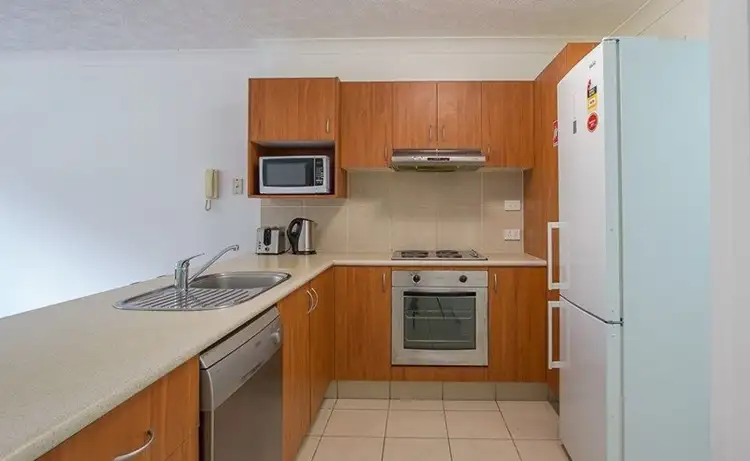 36a/7 Brown Street, Labrador QLD 4215