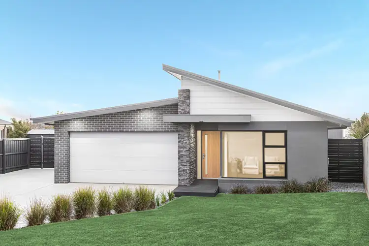 15 Recreation Drive