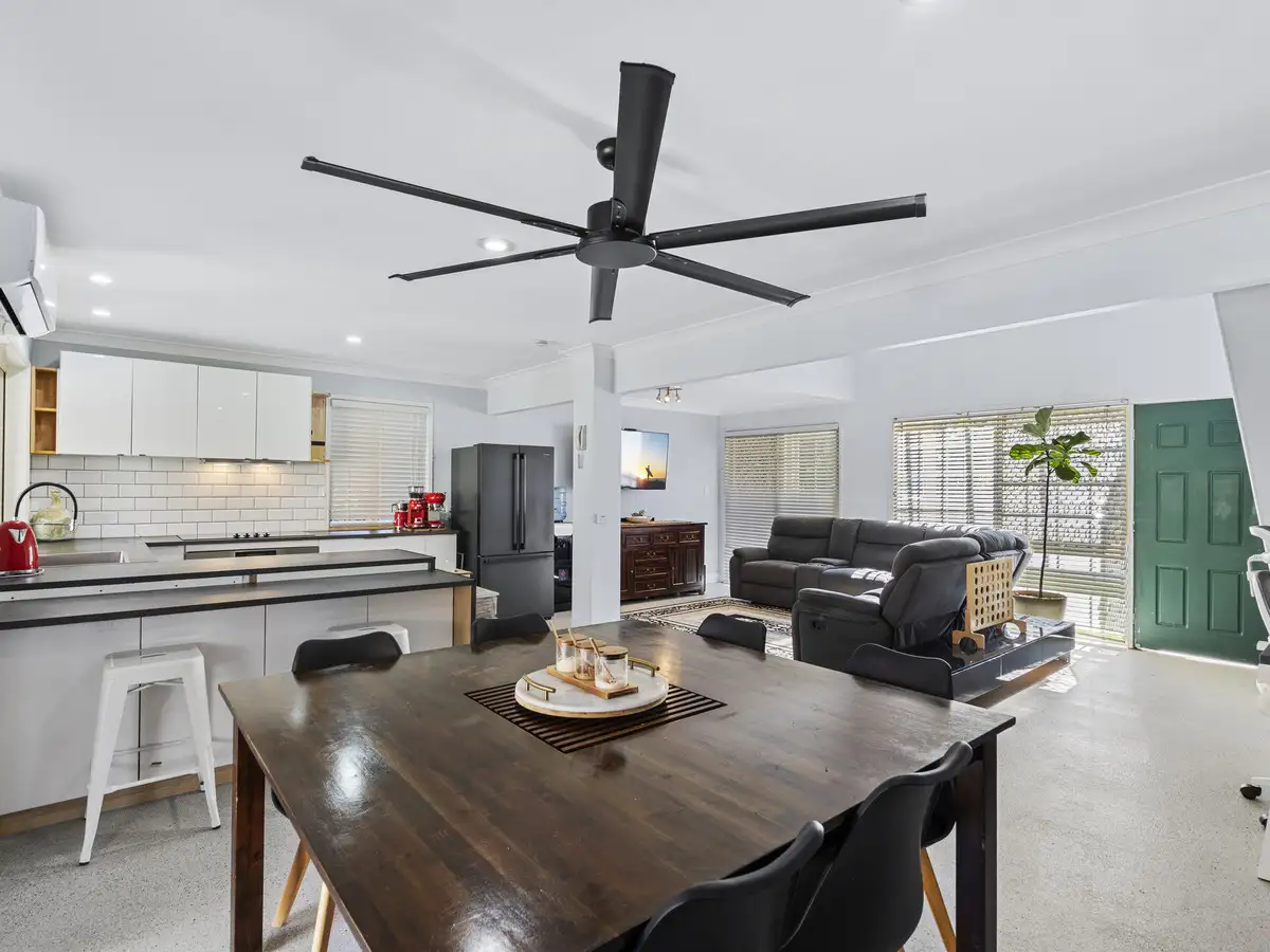 Main view of Homely townhouse listing, 2/8 Doyalson Place, Helensvale QLD 4212