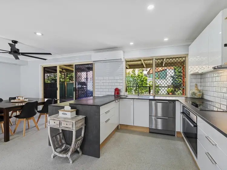 Sixth view of Homely townhouse listing, 2/8 Doyalson Place, Helensvale QLD 4212