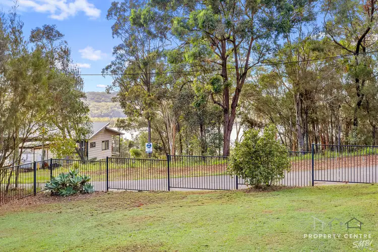128 Wahine Drive, Russell Island QLD 4184