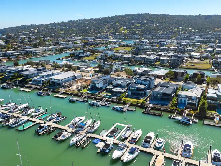 Berth Lot 5295 Martha Cove Waterway
