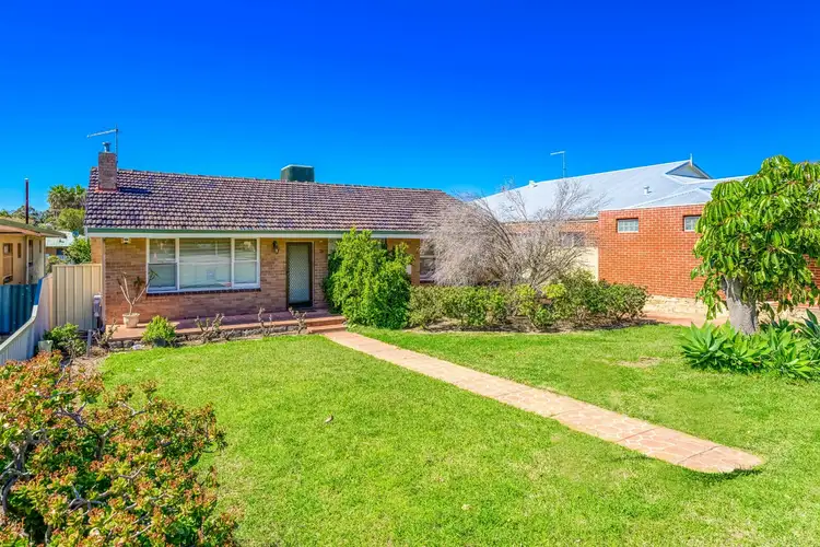 26 Frederick Road, Hamilton Hill WA 6163
