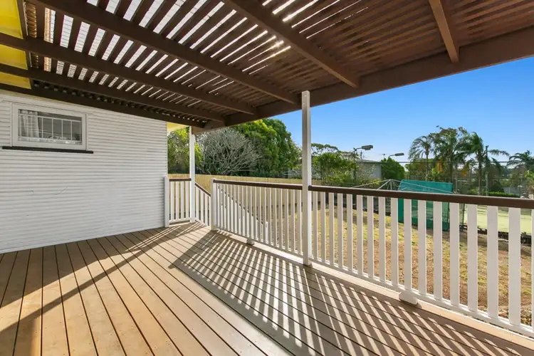 15 Cunard Street, Holland Park QLD 4121